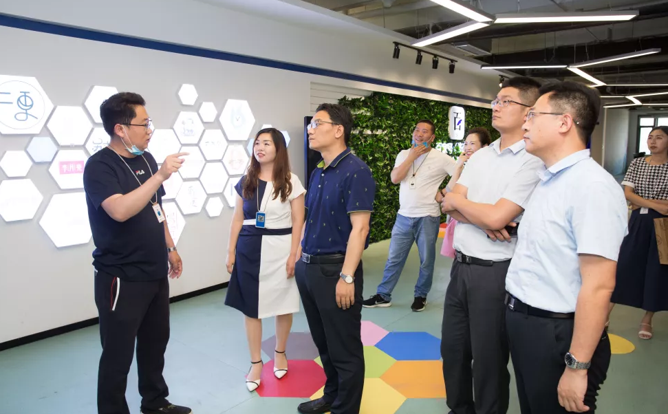 QQ截图20200528101621.png QQ截图20200528101621.png